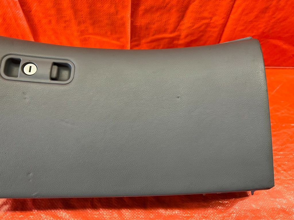 05 06 ACURA TL   GLOVE BOX ASSEMBLY   GRAY COLOR   OEM FACTORY #107 4