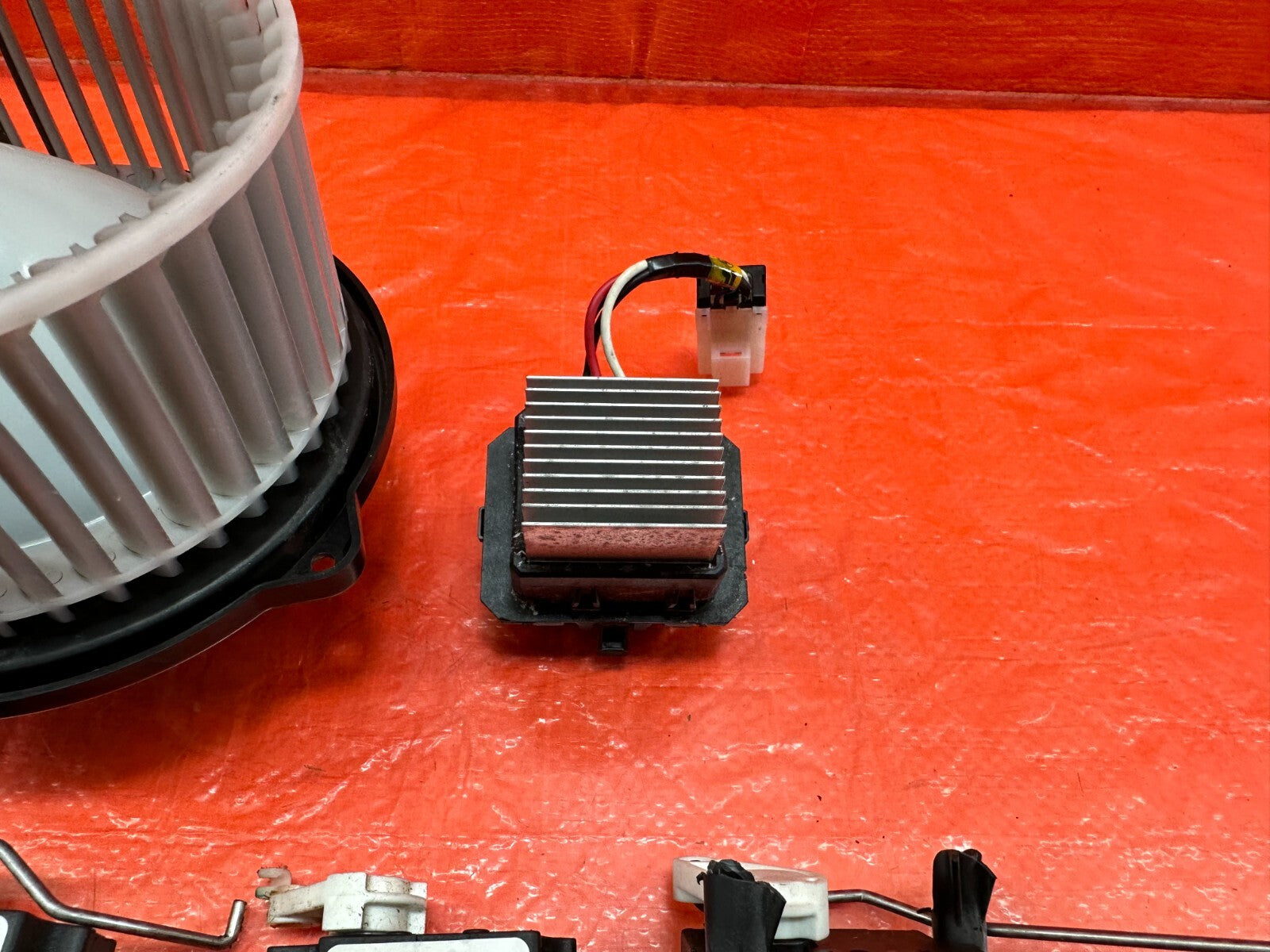15 20 SUBARU WRX & STI HVAC AIR CONDITIONING AC BLOWER MOTOR & RESISTOR OEM #18210