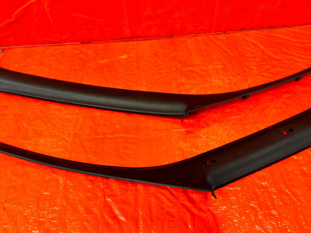 88 91 HONDA CRX DX   LEFT & RIGHT REAR A PILLARS   BLACK COLOR   OEM #2775
