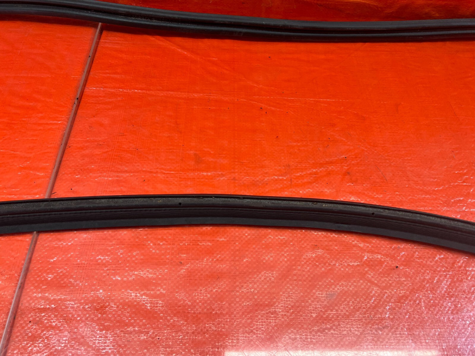 04 08 ACURA TSX   LEFT REAR   DOOR TO CHASSIS WEATHER STRIP OPEN TRIM OEM #2058