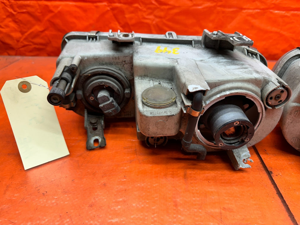 94-01 ACURA INTEGRA 2D - FRONT HEADLIGHTS PAIR DRIVER LEFT PASSENGER RIGHT OEM8