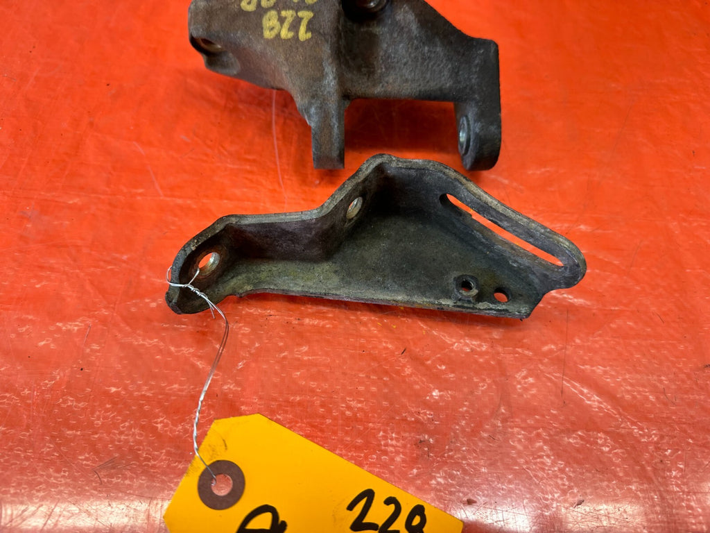94 01 ACURA INTEGRA   ALTERNATOR MOUNTING BRACKET SET   TOP & BOTTOM   OEM #2284