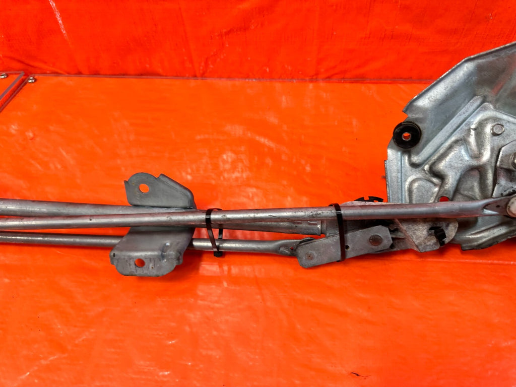 03 06 LANCER EVOLUTION VIII 8 EVO IX 9   FRONT WINDSHIELD WIPER MOTOR & LINKAGE7