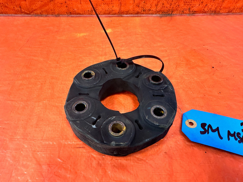 13 16 HYUNDAI GENESIS COUPE 3.8L   DRIVESHAFT BUSHING   OEM #3272
