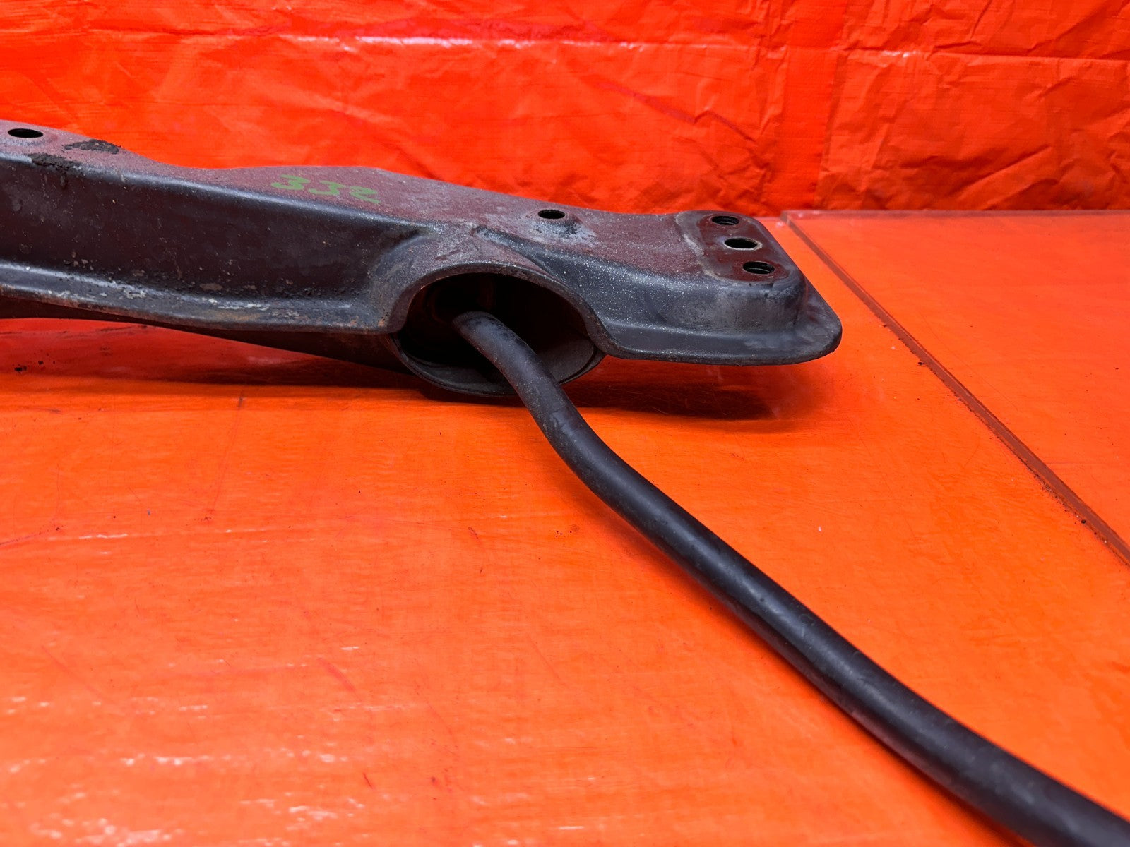 92 96 HONDA PRELUDE FRONT SUBFRAME CROSSMEMBER FRONT HALF W/ RODS   OEM #3325