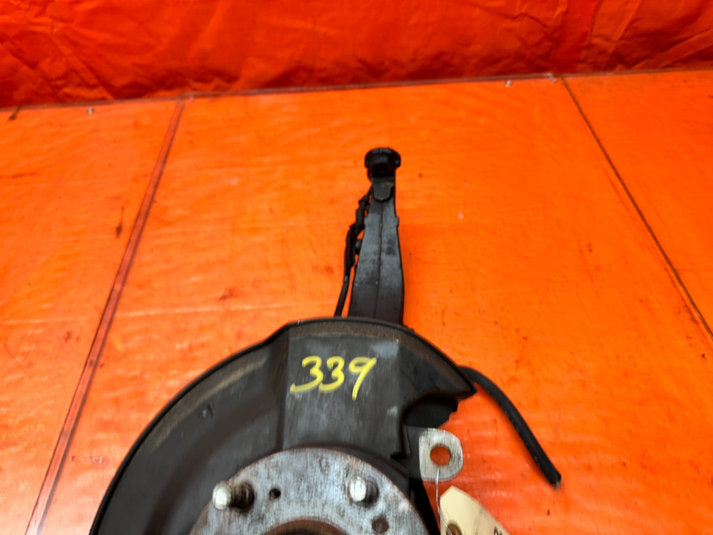 04-05 ACURA TSX 2.4L FRONT RIGHT PASSENGER SPINDLE KNUCKLE HUB OEM #33910