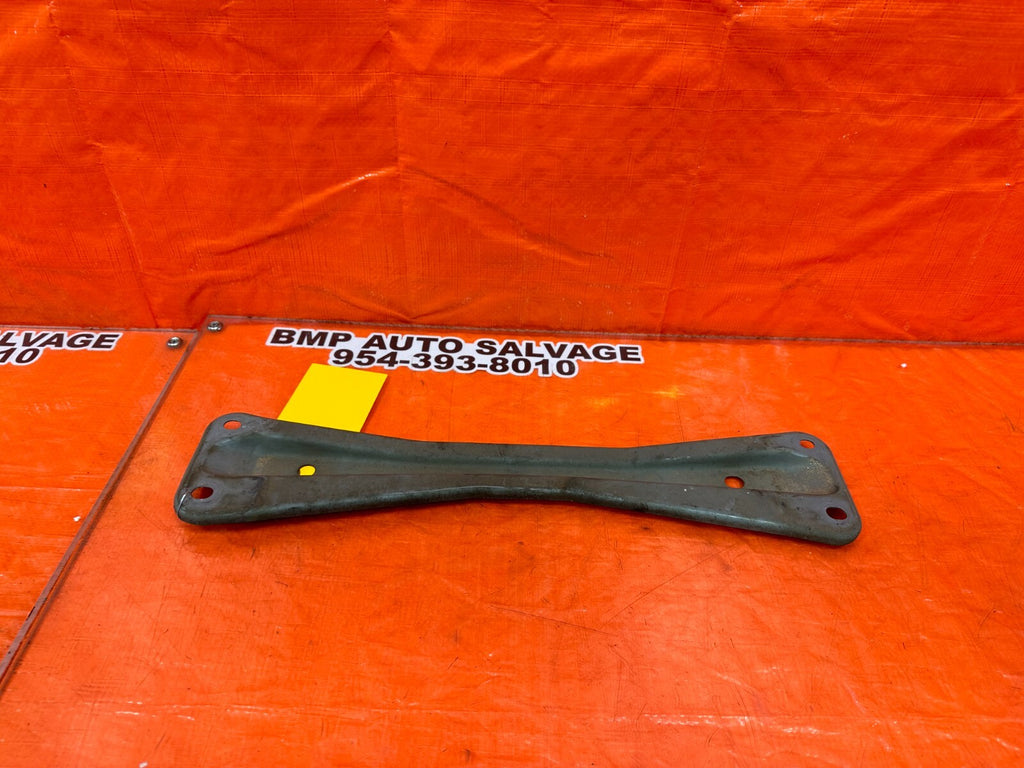08 15 INFINITI G37 & Q60    2D COUPE UNDER THE CHASSIS DRIVESHAFT BRACE OEM 2487