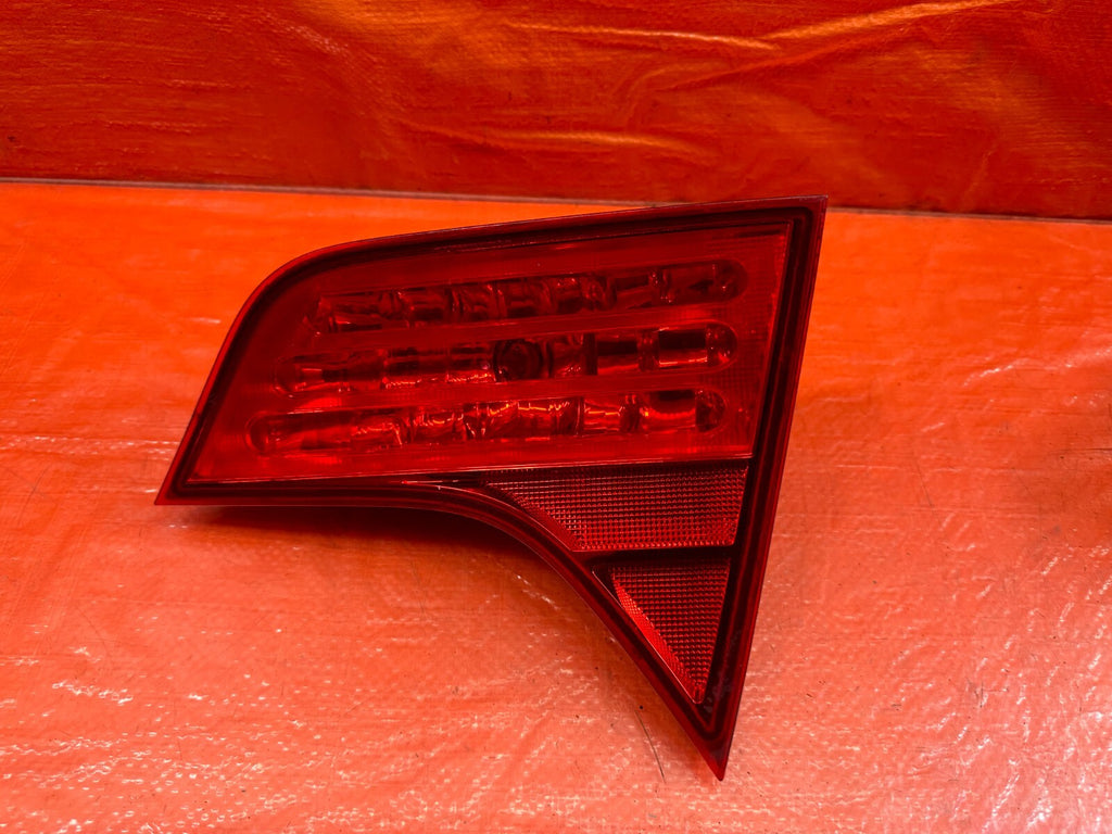 06 08 HONDA CIVIC SEDAN   PASSENGER RIGHT INNER TRUNK TAIL LIGHT LAMP   OEM #2030