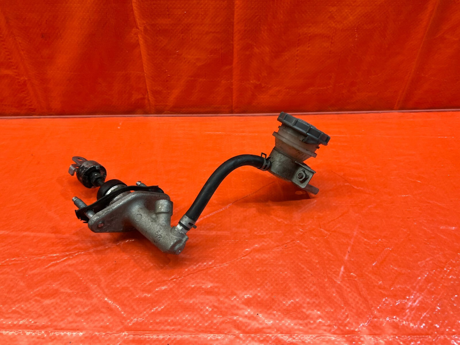 94 01 ACURA INTEGRA   CLUTCH MASTER CYLINDER W/ LINE & TANK   OEM OE FACTORY 1020