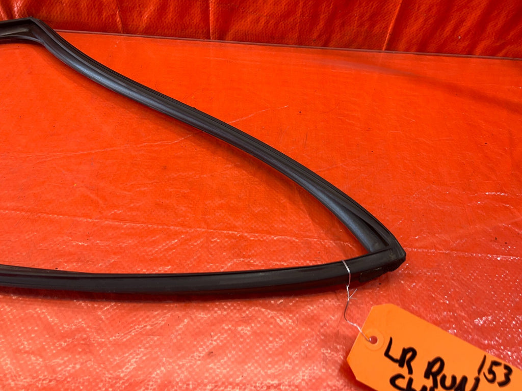 13 18 ACURA RDX   DRIVER LEFT REAR DOOR RUN CHANNEL RUBBER GASKET   OEM #1536