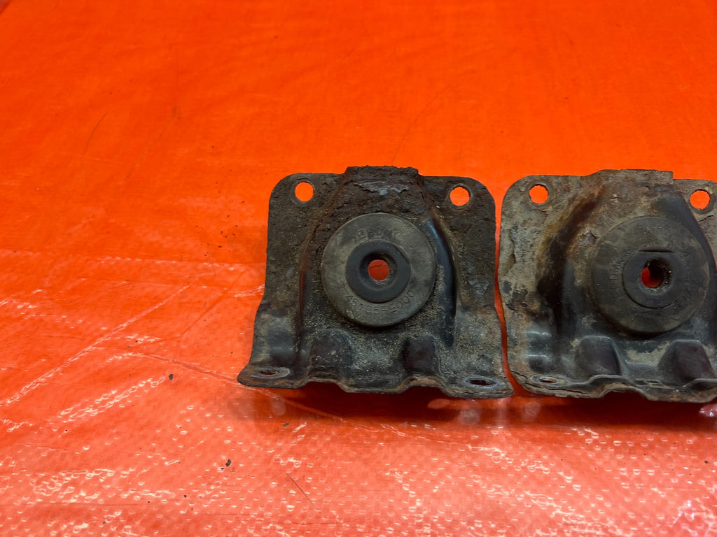 15 21 SUBARU WRX & STI LOWER RADIATOR MOUNTING BRACKET SET LEFT & RIGHT OEM #1706