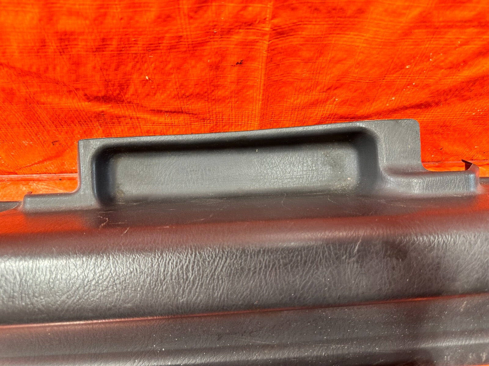 96 00 HONDA CIVIC COUPE   LEFT AND RIGHT FLOOR PILLARS SCUFF PLATES GRAY OEM 2858