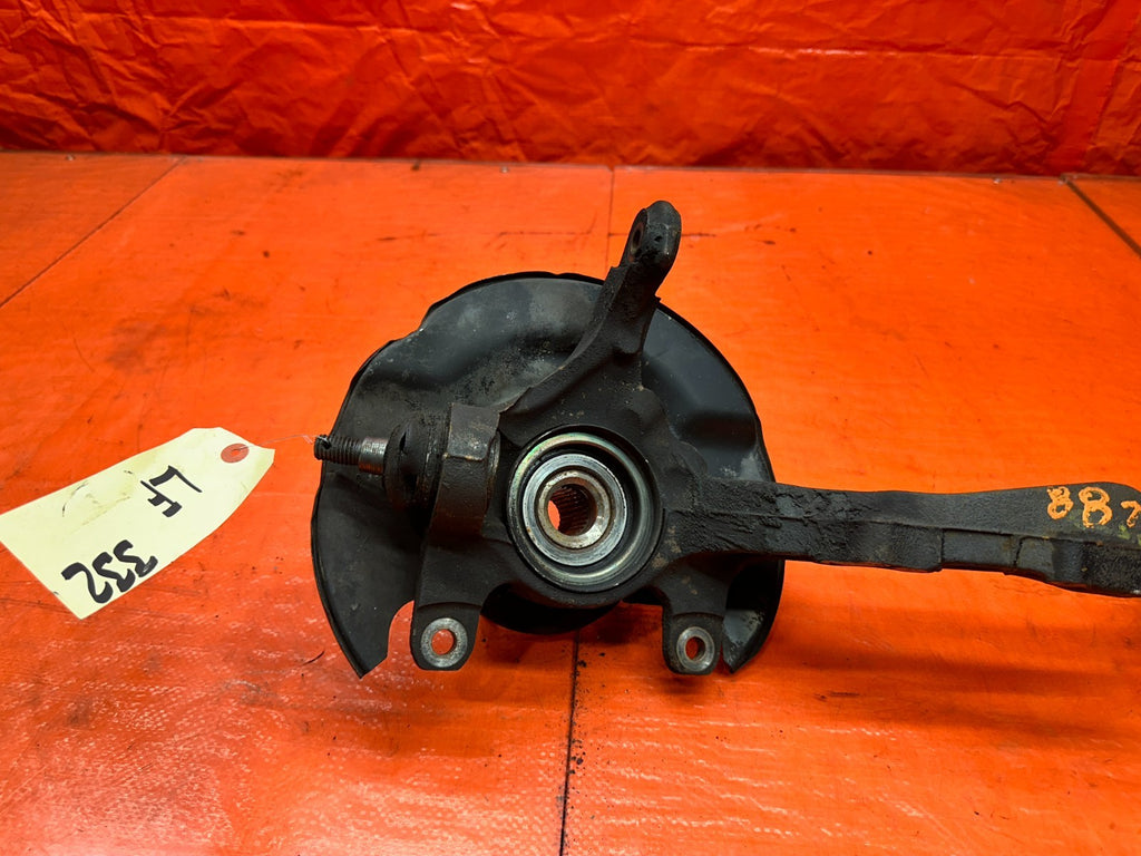 92 96 HONDA PRELUDE DRIVER LEFT FRONT SPINDLE KNUCKLE HUB OEM #3329