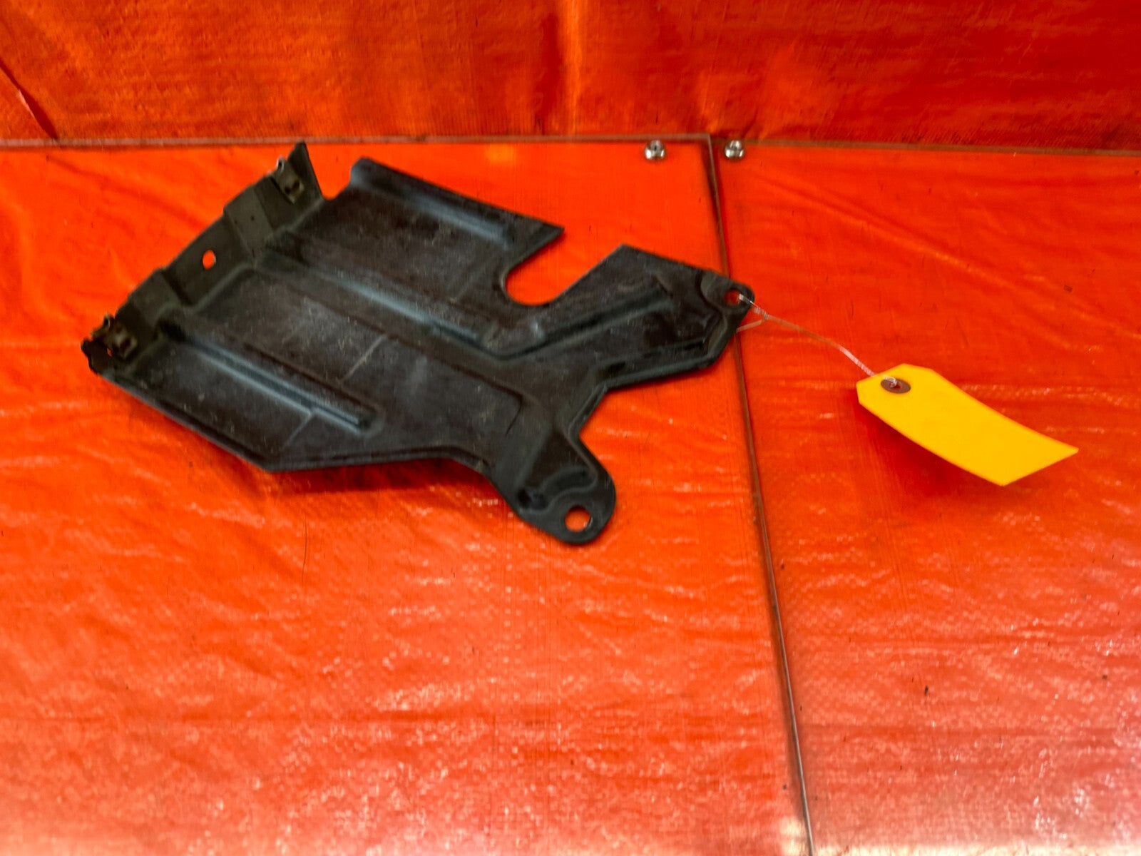 08 15 INFINITI G37 COUPE   FRONT RIGHT FENDER SPLASH SHIELD GUARD   OEM #2321