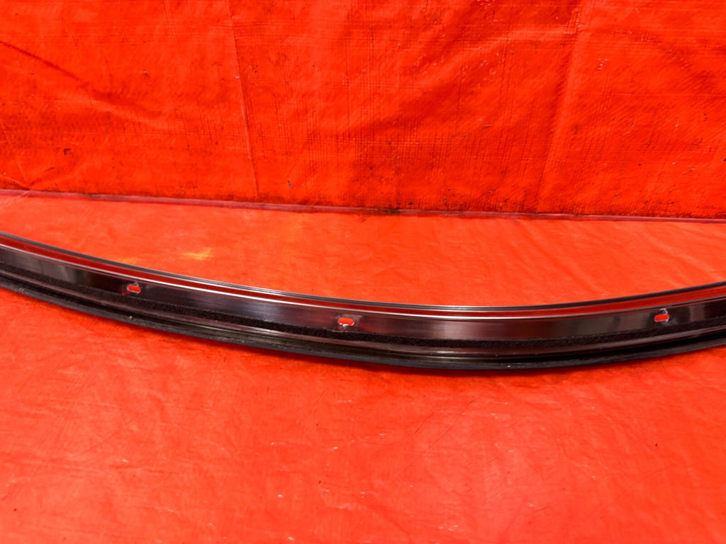 FRS BRZ & 86   PASSENGER RIGHT UPPER GLASS TRIM DRIP  RETAINER   OEM #2933