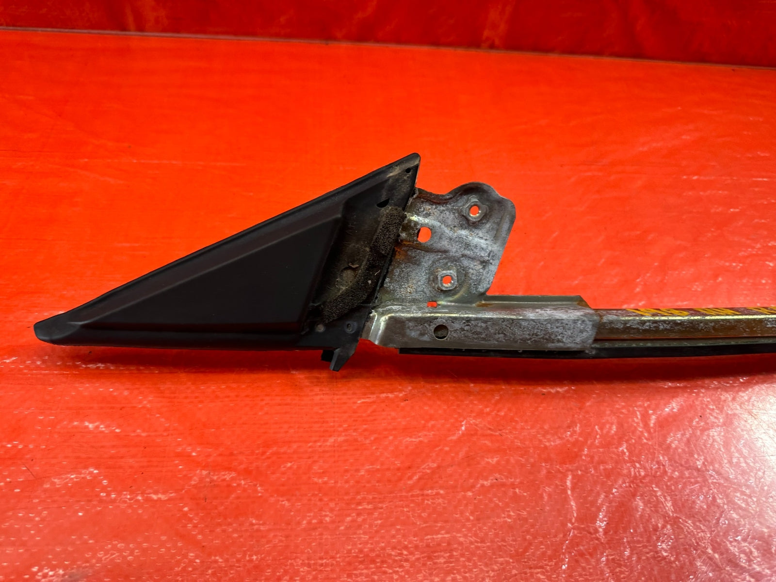 00 09 HONDA S2000   PASSENGER RIGHT   DOOR SASH   OEM FACTORY #1985