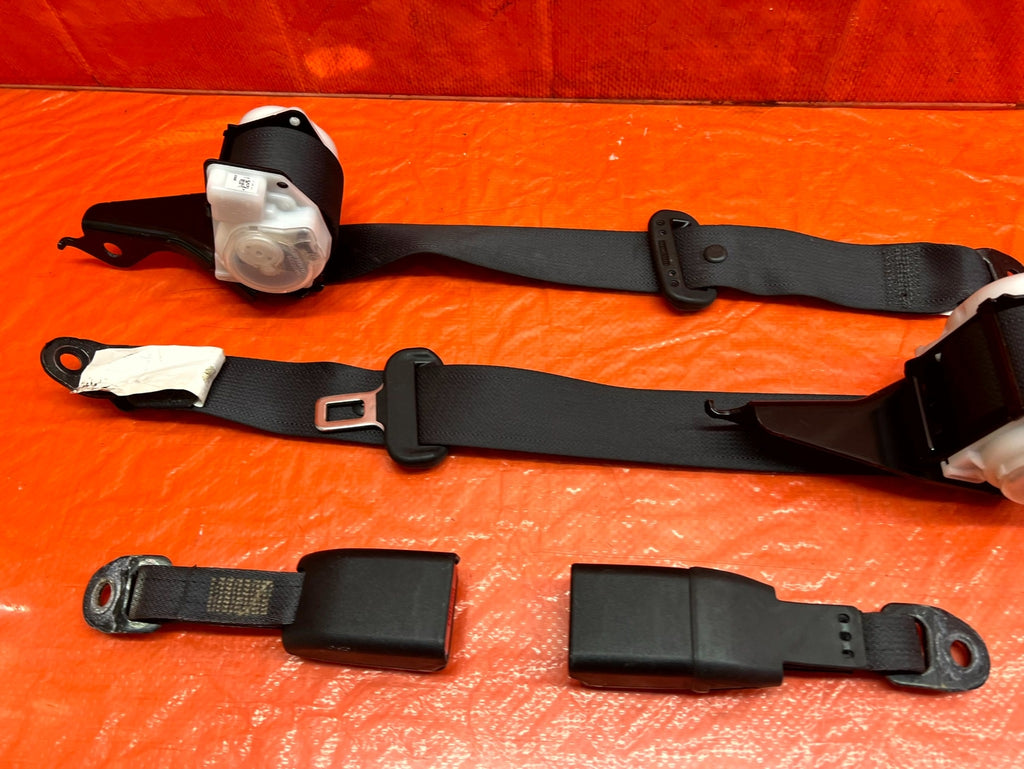 12 21 SUBARU WRX & STI SEDAN   REAR SEAT BELT SET   LEFT & RIGHT SEAT BELTS OEM6