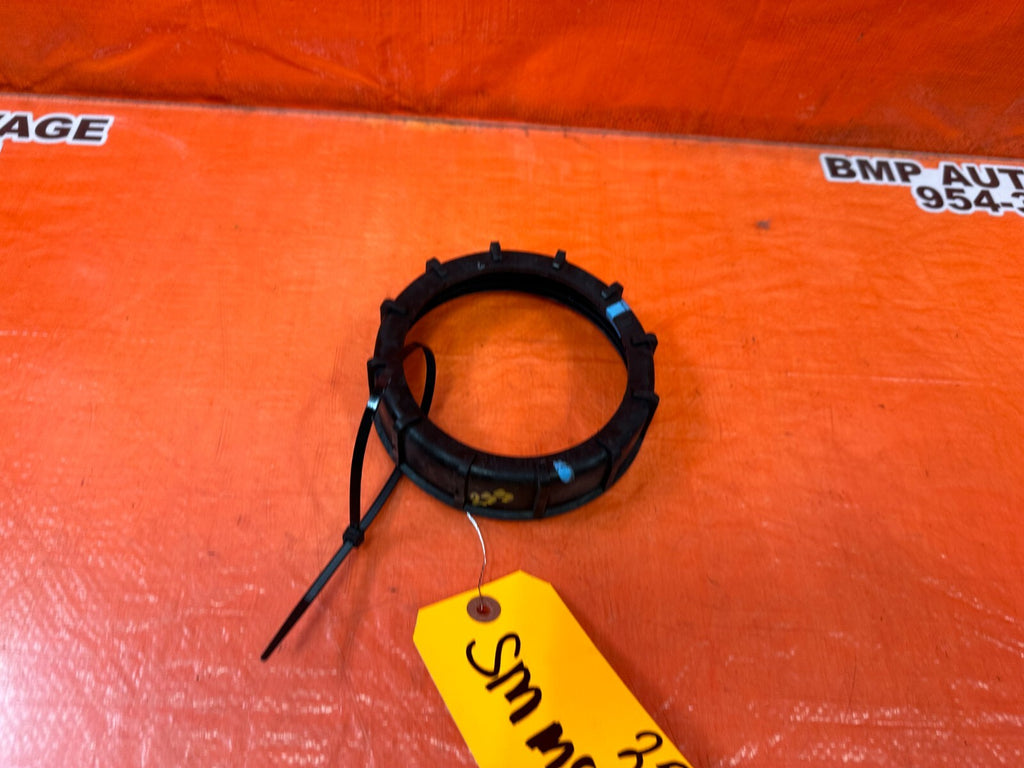 04 08 ACURA TSX   FUEL PUMP TO GAS TANK TIE DOWN PLASTIC FASTENER   OEM #2555