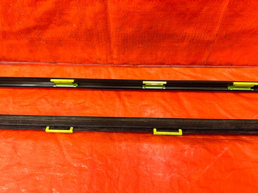 96 00 HONDA CIVIC COUPE HATCH EXTERIOR DOOR WINDOW GLASS TRIM SET LEFT RIGHT 2848