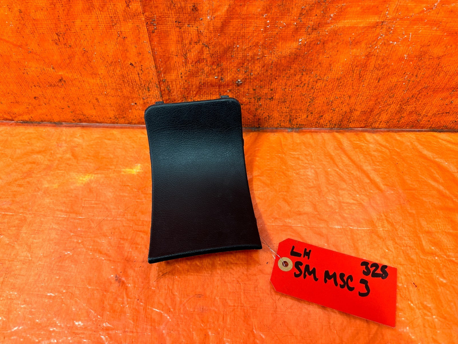 90 91 HONDA CIVIC HATCH   DRIVER LEFT TAIL LIGHT TRIM GARNISH FILLER PANEL 3250