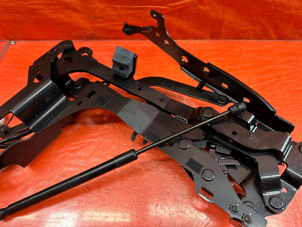 09 15 INFINITI G37 CONVERTIBLE   LEFT REAR CONVERTIBLE HINGE LINKAGE OEM #2324