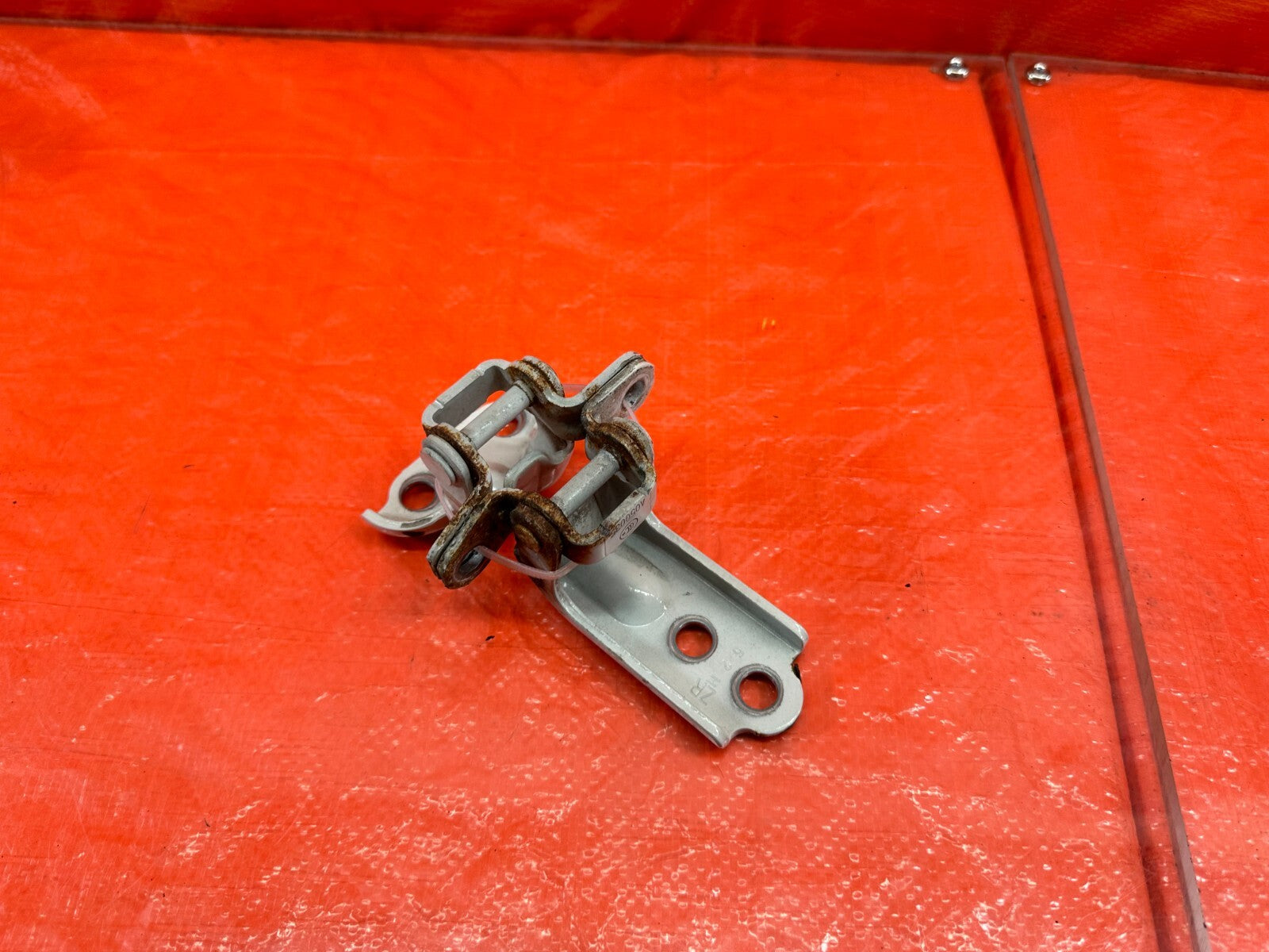 15 21 SUBARU WRX & STI   PASSENGER RIGHT REAR DOOR HINGE SET UPPER LOWER OEM 1800
