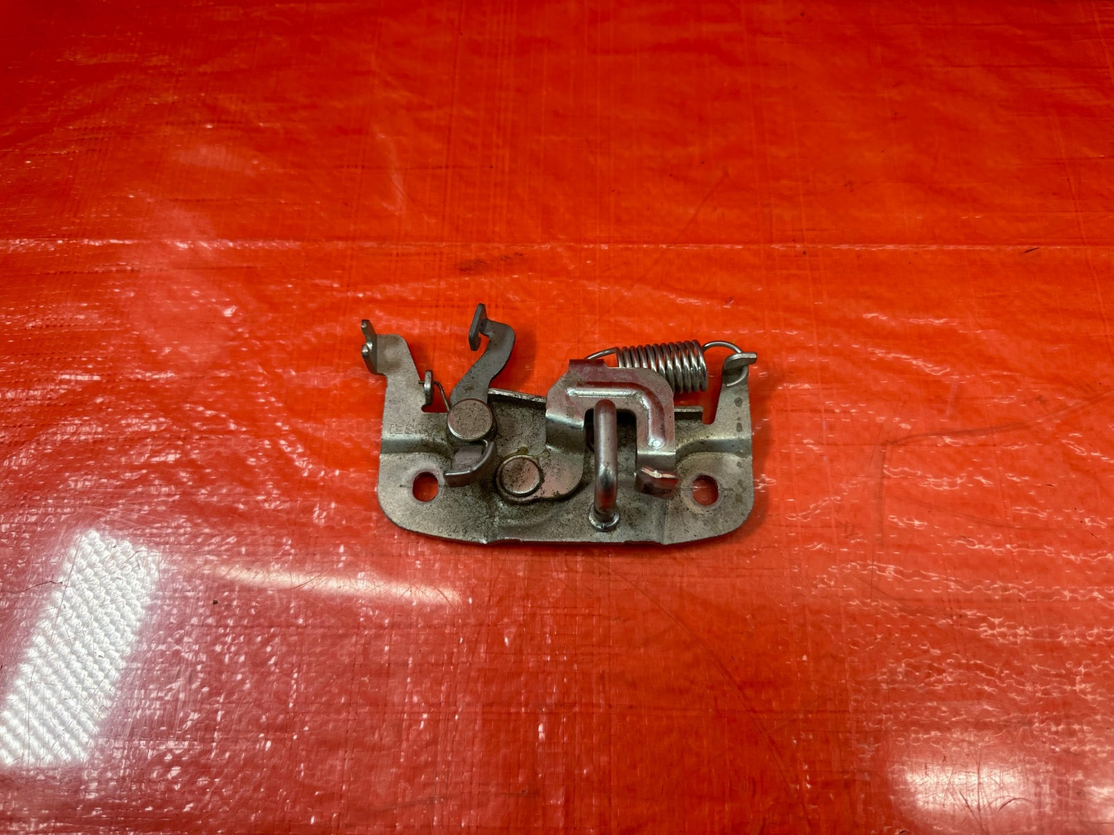08 15 LANCER EVOLUTION X EVO 10   HOOD LATCH LOCKING MECHANISM LOCK   OEM #2060