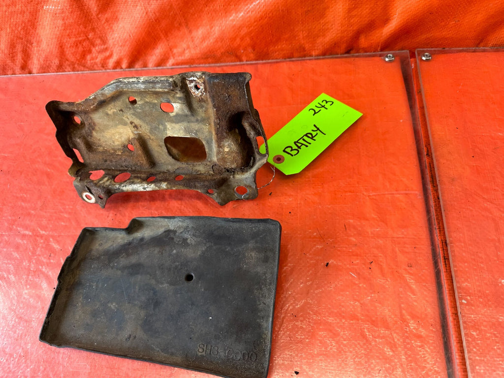 88 91 HONDA CRX   BATTERY TRAY MOUNTING BRACKET W/ PLASTIC TRIM    OEM #2436