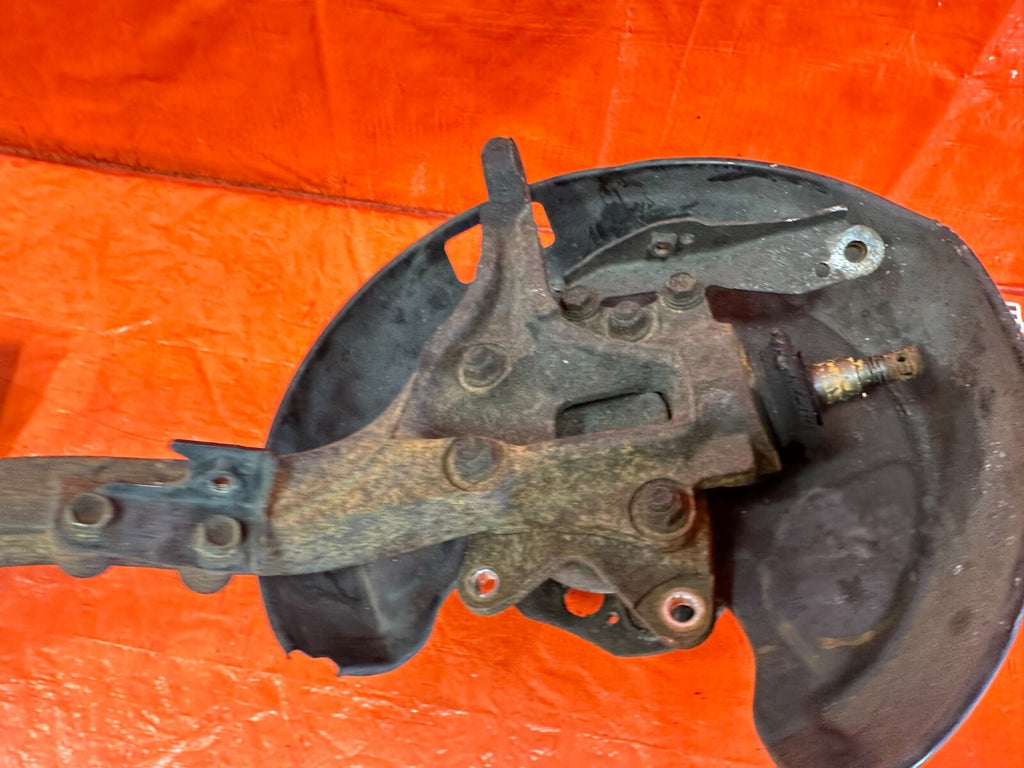 97 01 HONDA PRELUDE   PASSENGER RIGHT REAR   SPINDLE KNUCKLE HUB   OEM #25910