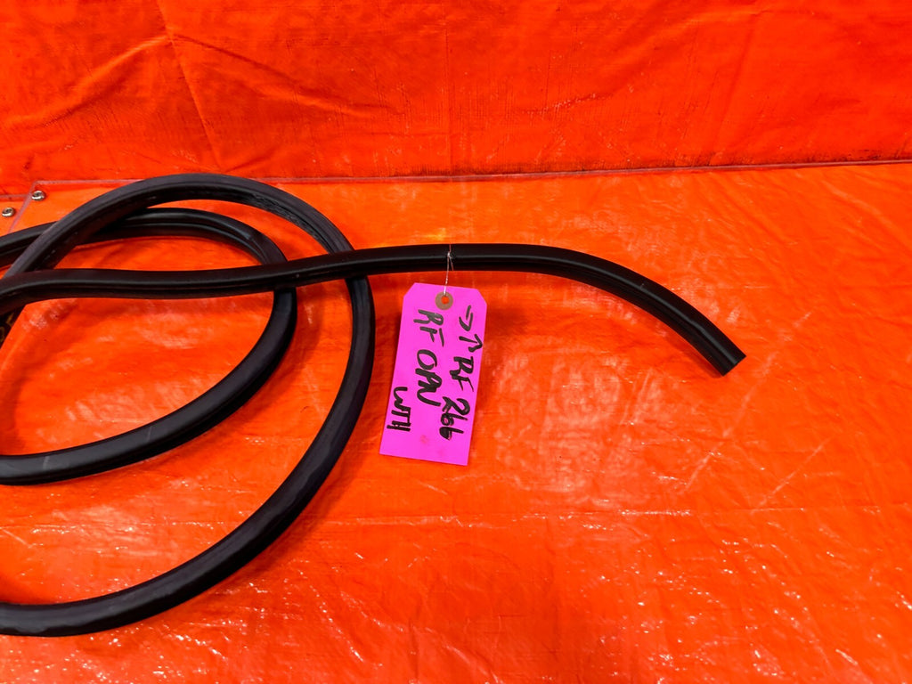 15 21 SUBARU WRX STI CHASSIS TO DOOR OPEN TRIM WEATHER STRIP RIGHT FRONT OEM 2665