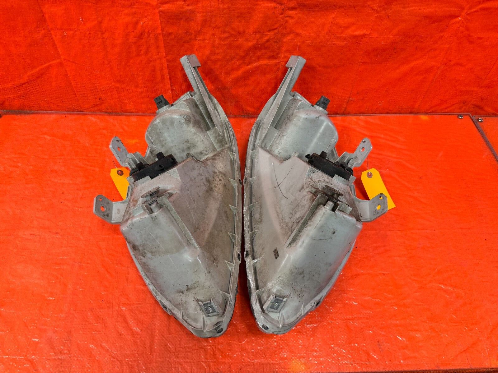 96 98 HONDA CIVIC   LEFT AND RIGHT FACTORY HEADLIGHTS HEADLAMPS   OEM OE #WEAR!14