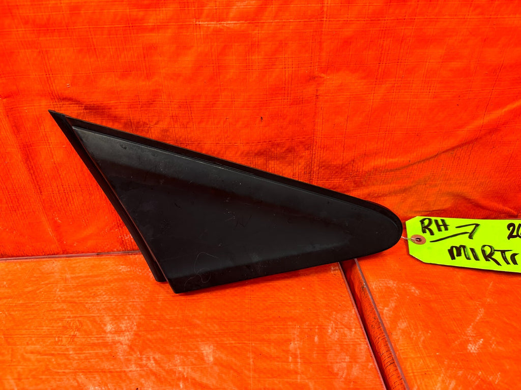 12 13 HONDA CIVIC 2D COUPE RIGHT EXTERIOR MIRROR TRIM COVER PLASTICS GARNISH 2690