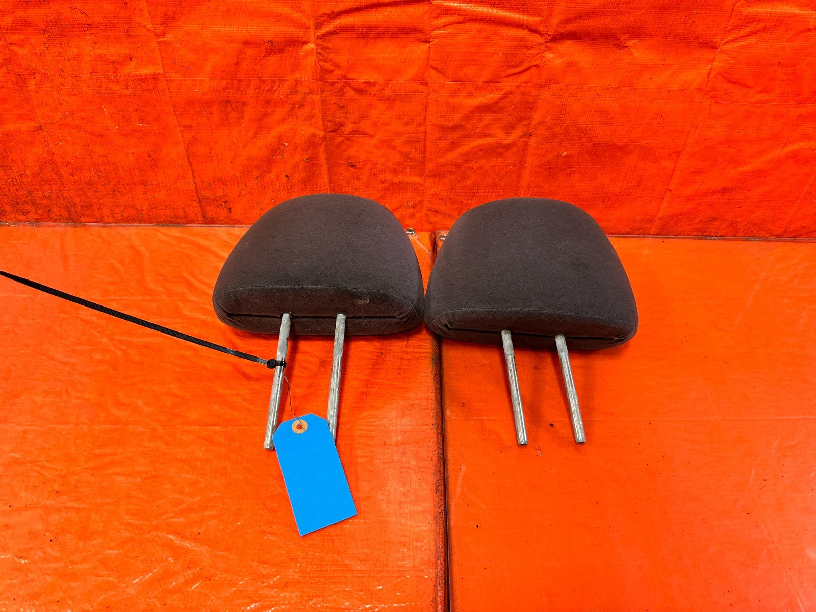 96 00 HONDA CIVIC COUPE   FRONT SEAT HEAD REST SET LEFT AND RIGHT   OEM 3196