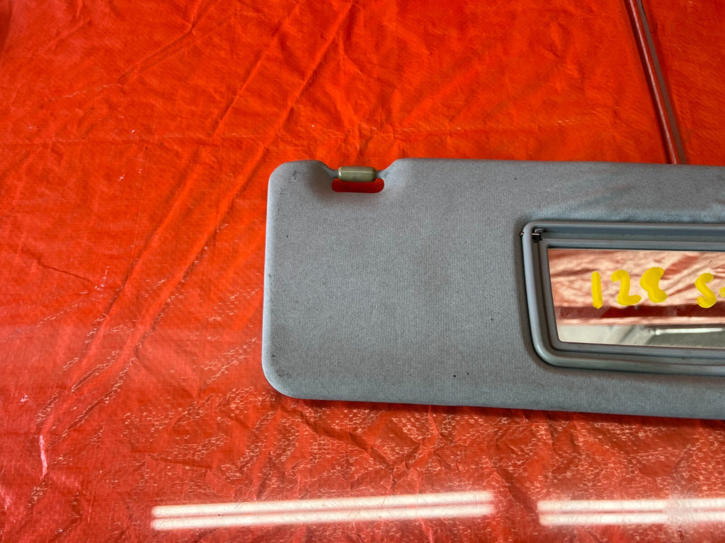 02 06 ACURA RSX   SUN VISOR   PASSENGER RIGHT SIDE   GRAY COLOR   OEM #12810