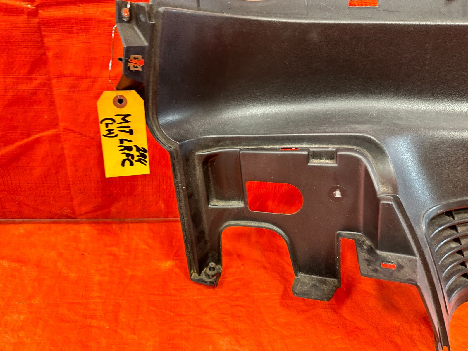 93 97 HONDA DEL SOL   DRIVER LEFT QUARTER PANEL TRIM PLASTIC   OEM #2945