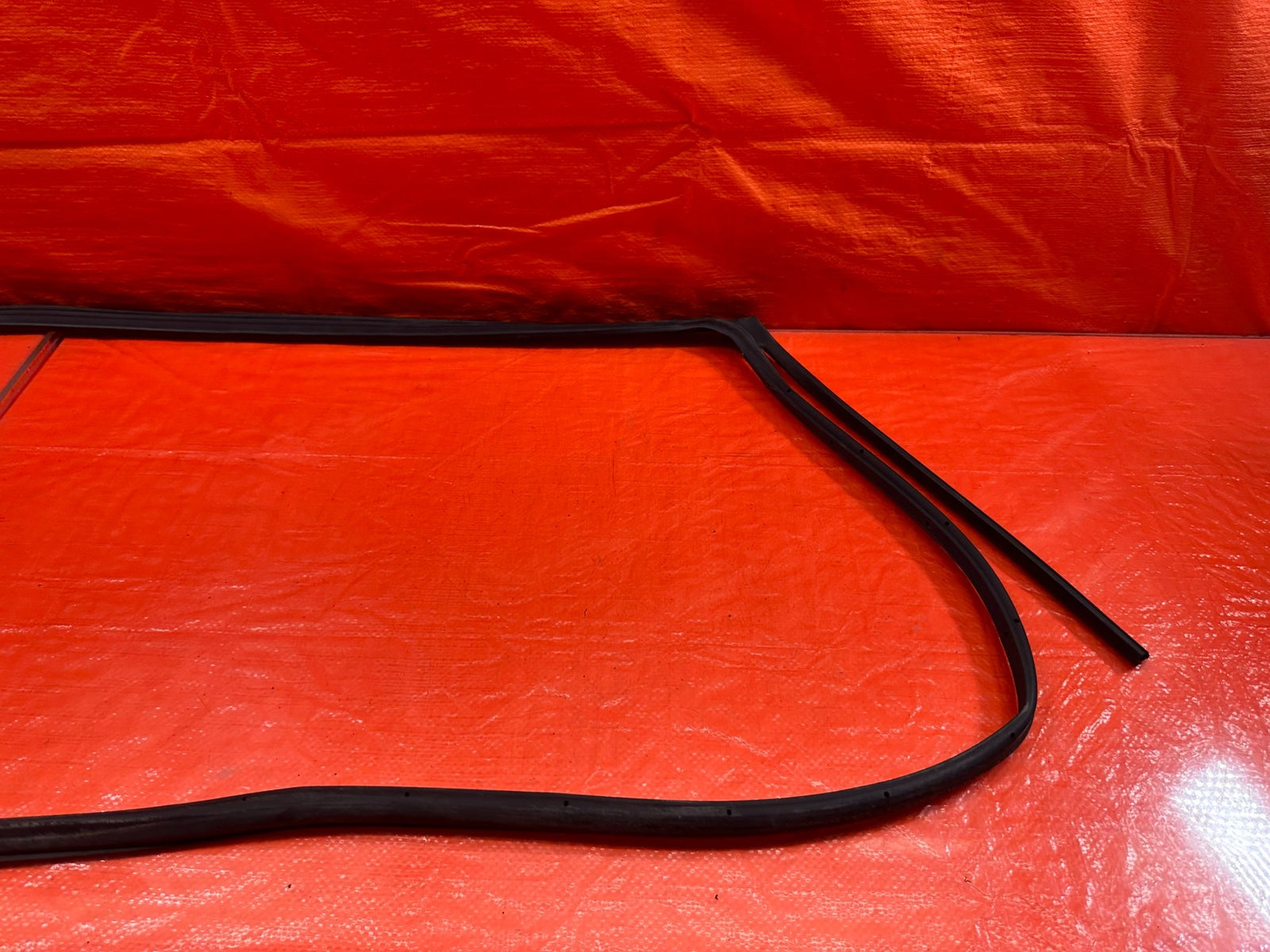 04 08 ACURA TSX   DRIVER LEFT REAR DOOR WEATHER STRIP TRIM SEAL GASKET OEM 1968