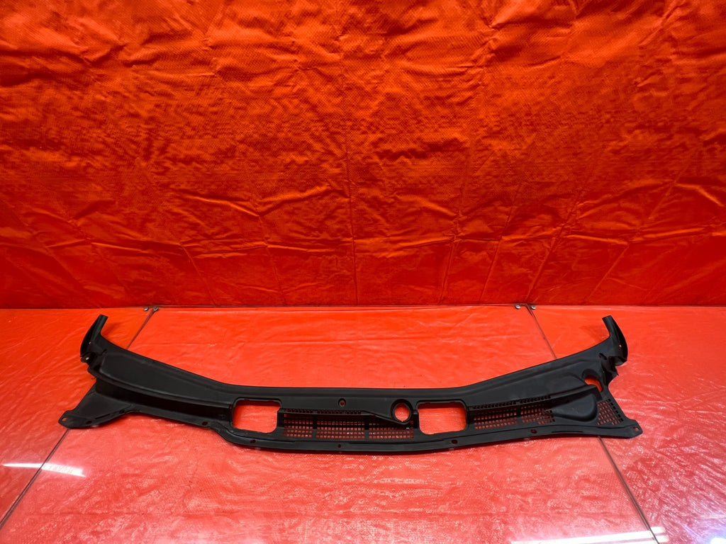 98 02 HONDA ACCORD   WINDSHIELD WIPER COWL TRIM PLASTIC   OEM FACTORY #1673