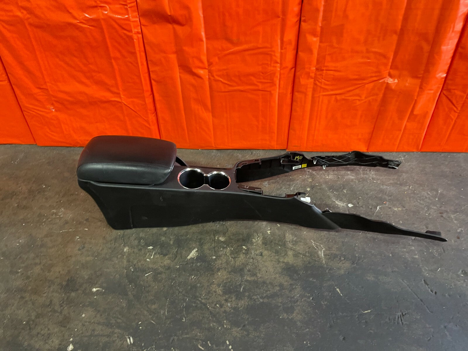 10 12 HYUNDAI GENESIS 2D COUPE   ARM REST CENTER CONSOLE   BLACK   OEM FACTORY8