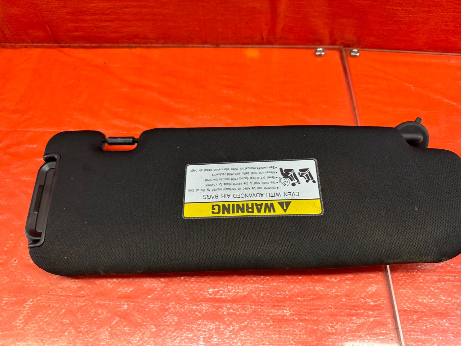 13 16 HYUNDAI GENESIS COUPE   DRIVER LEFT SUN VISOR   W/O SUNROOF BLACK OEM #2197