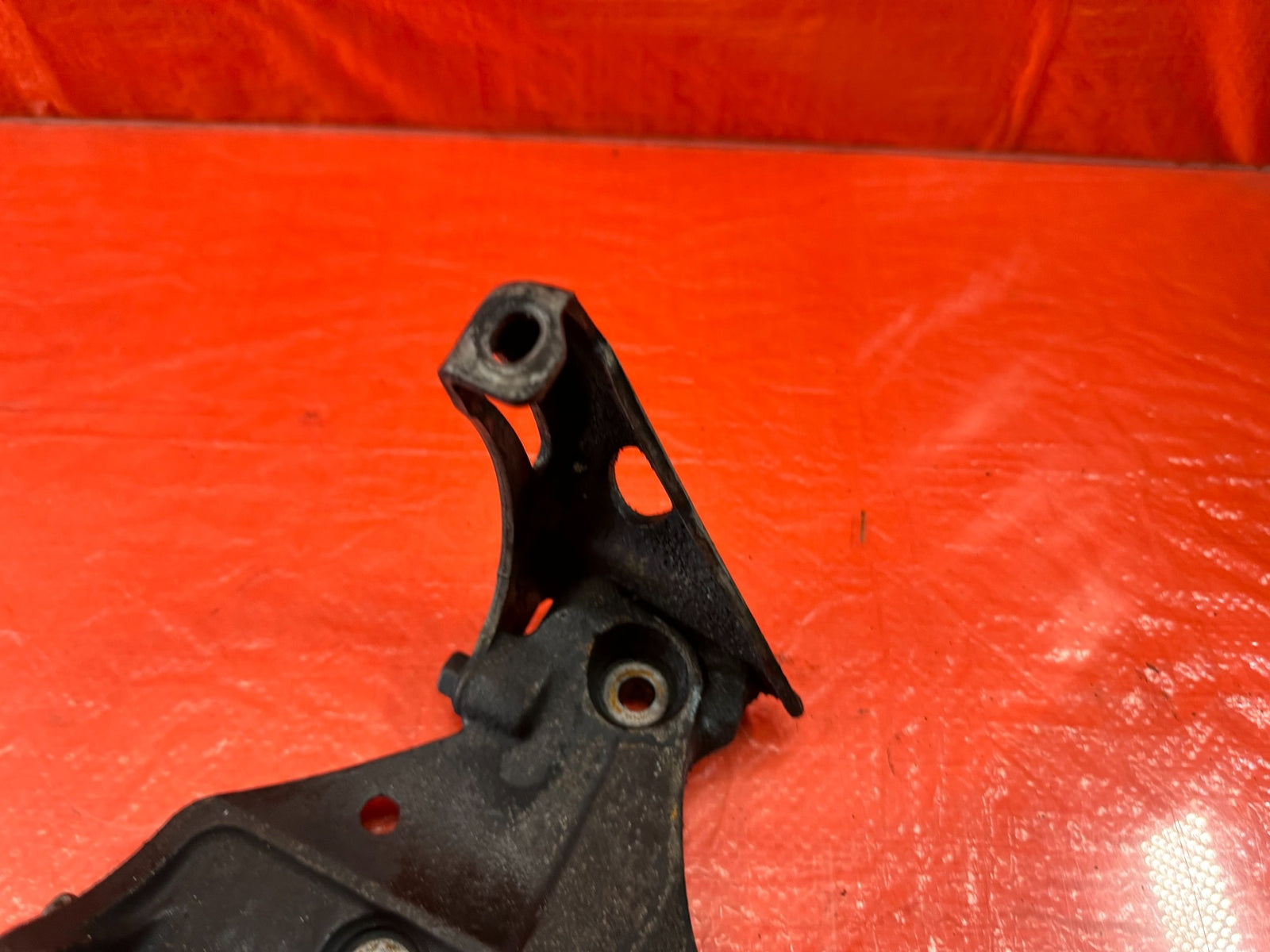 95 98 HONDA ODYSSEY   ALTERNATOR MOUNTING  BRACKET   OEM FACTORY #1937