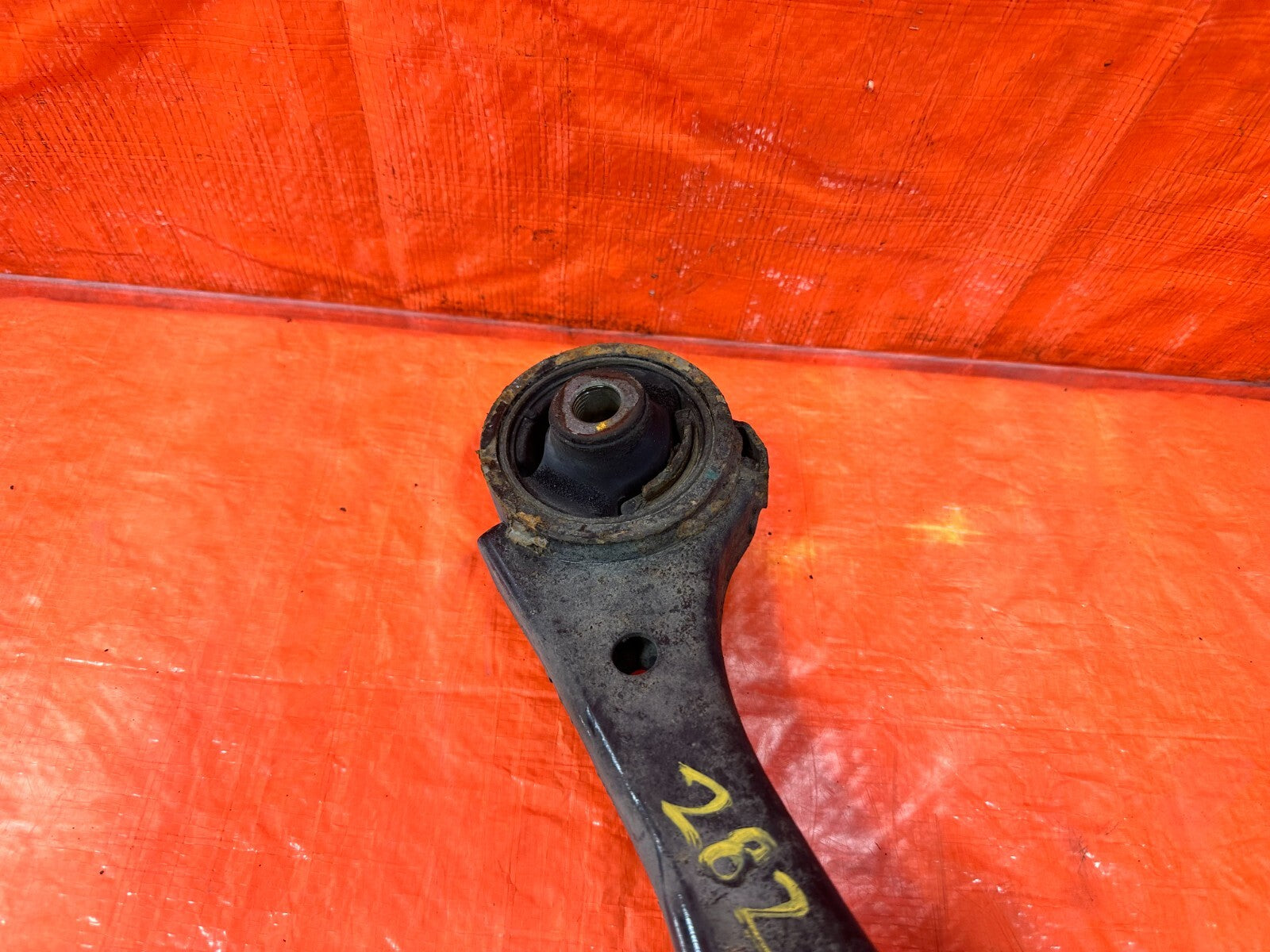 06 11 HONDA CIVIC SI 2D & 4D PASSENGER RIGHT FRONT SPINDLE KNUCKLE HUB OEM #2825