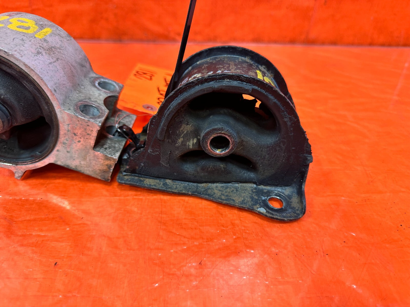94 01 ACURA INTEGRA 2D   AUTOMATIC TRANSMISISON ONLY   LEFT & RIGHT MOUNTS #2814