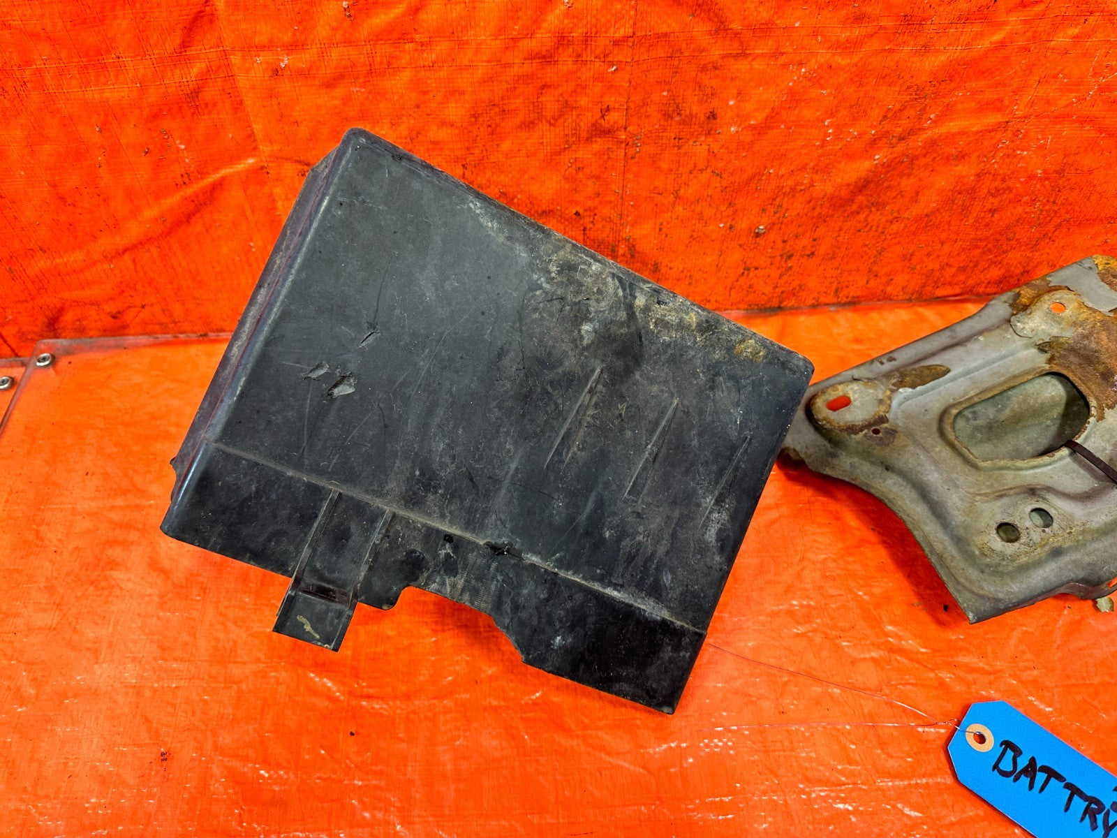 92 01 HONDA PRELUDE   BATTERY TRAY W/ MOUNTING BRACKET   OEM #3237