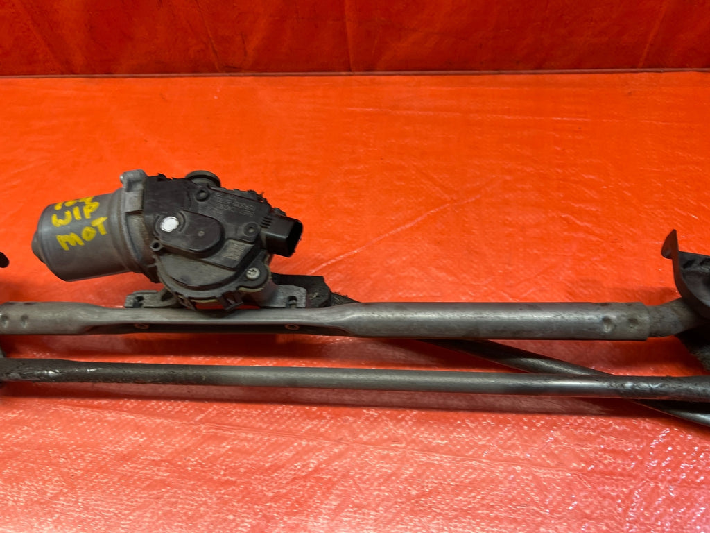 13 16 SCION FRS   13 20 BRZ   WINDSHIELD WIPER MOTOR W/ LINKAGE   OEM #1647