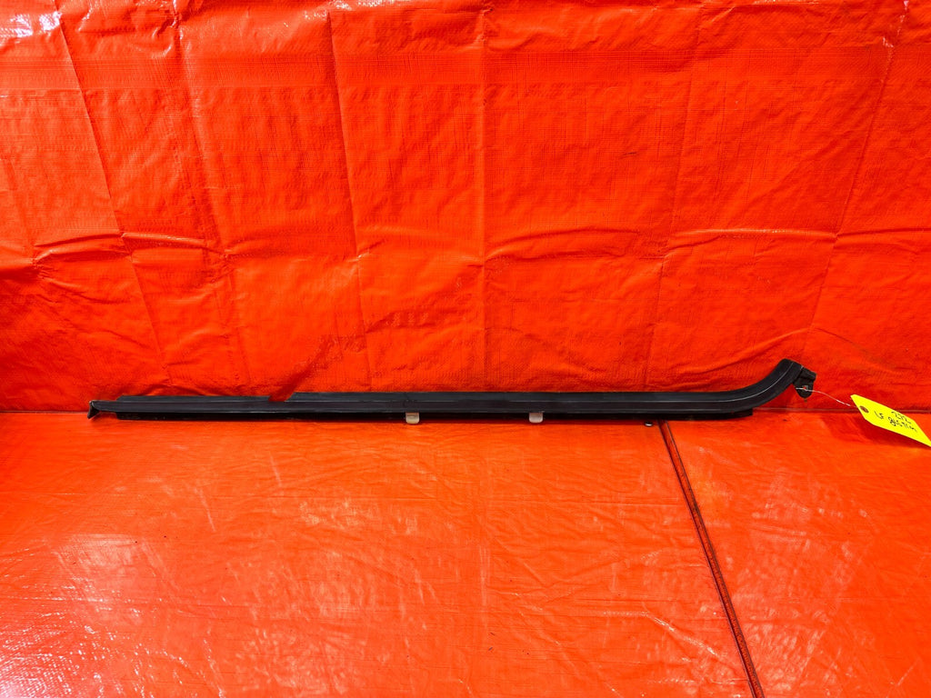 93 97 HONDA DEL SOL   DRIVER LEFT GLASS TRIM BELT MOLDING STRIP   OEM #2721