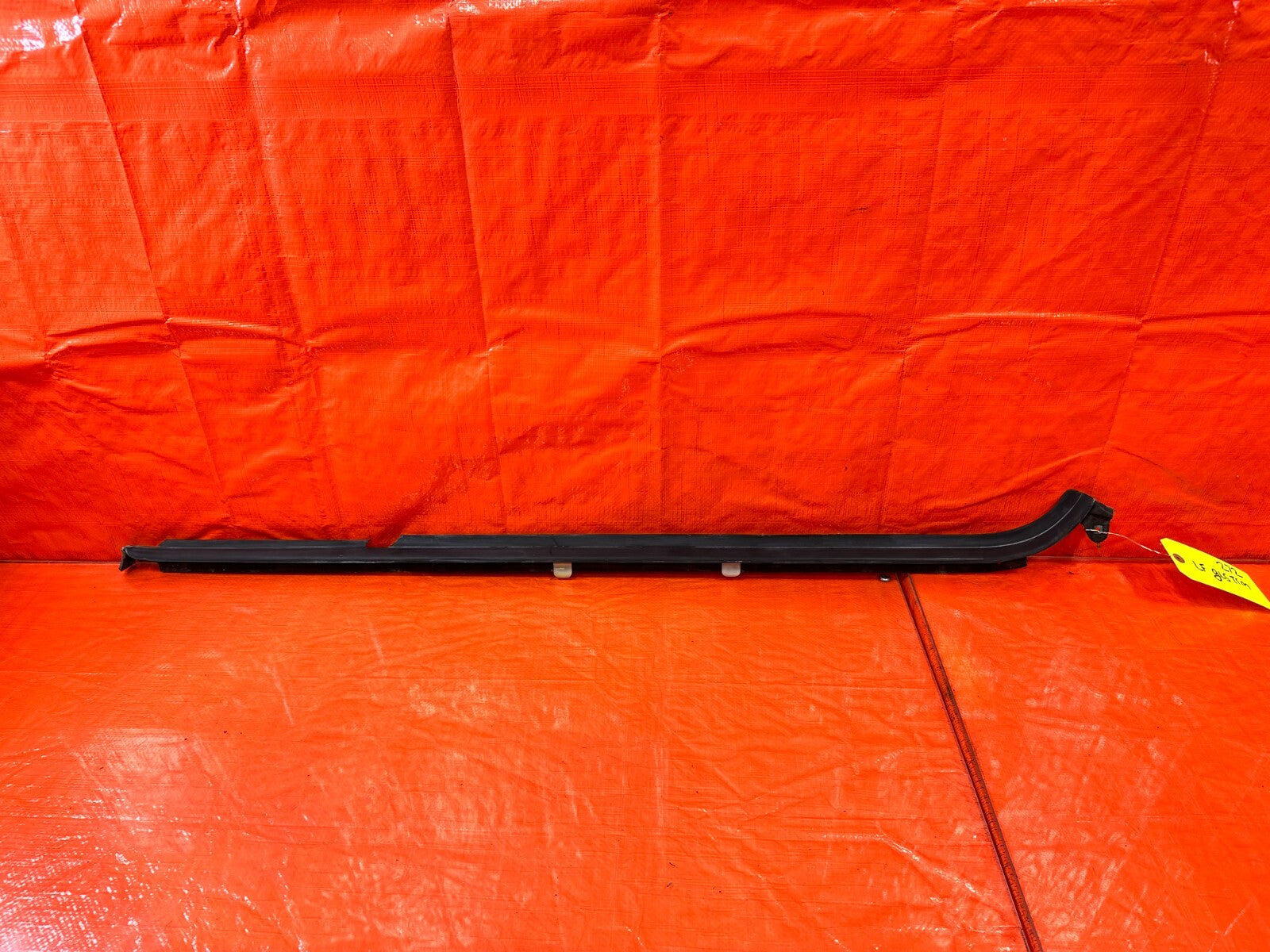 93 97 HONDA DEL SOL   DRIVER LEFT GLASS TRIM BELT MOLDING STRIP   OEM #2721