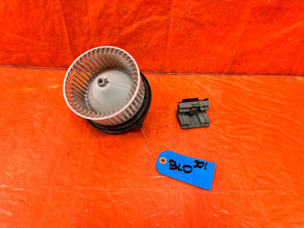 97 01 HONDA CR V CRV   AC BLOWER MOTOR W/ RESISTOR & RELAY   OEM FACTORY 3010