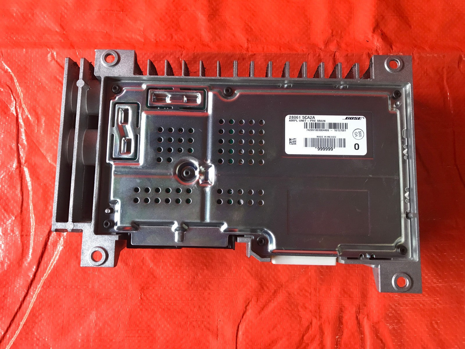 OEM 2017 17 INFINITI Q60 AWD 3.0L TT   BOSE AMPLIFIER AMP PART #   28061 5CA2A1