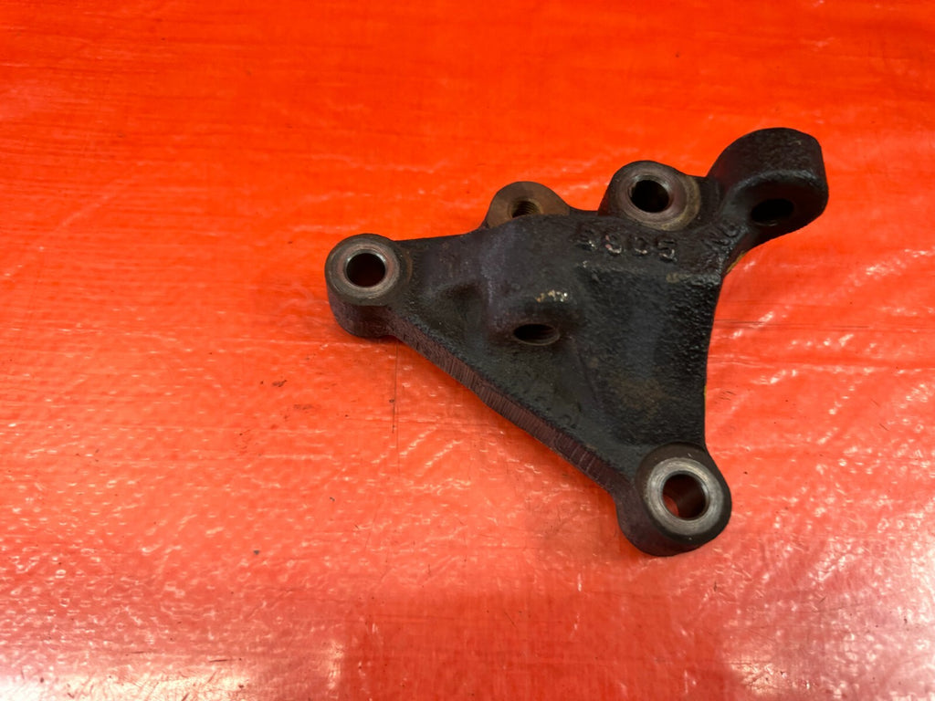 04 08 ACURA TSX   K24A2   ENGINE MOTOR POST MOUNT MOUNTING BRACKET   OEM   2054