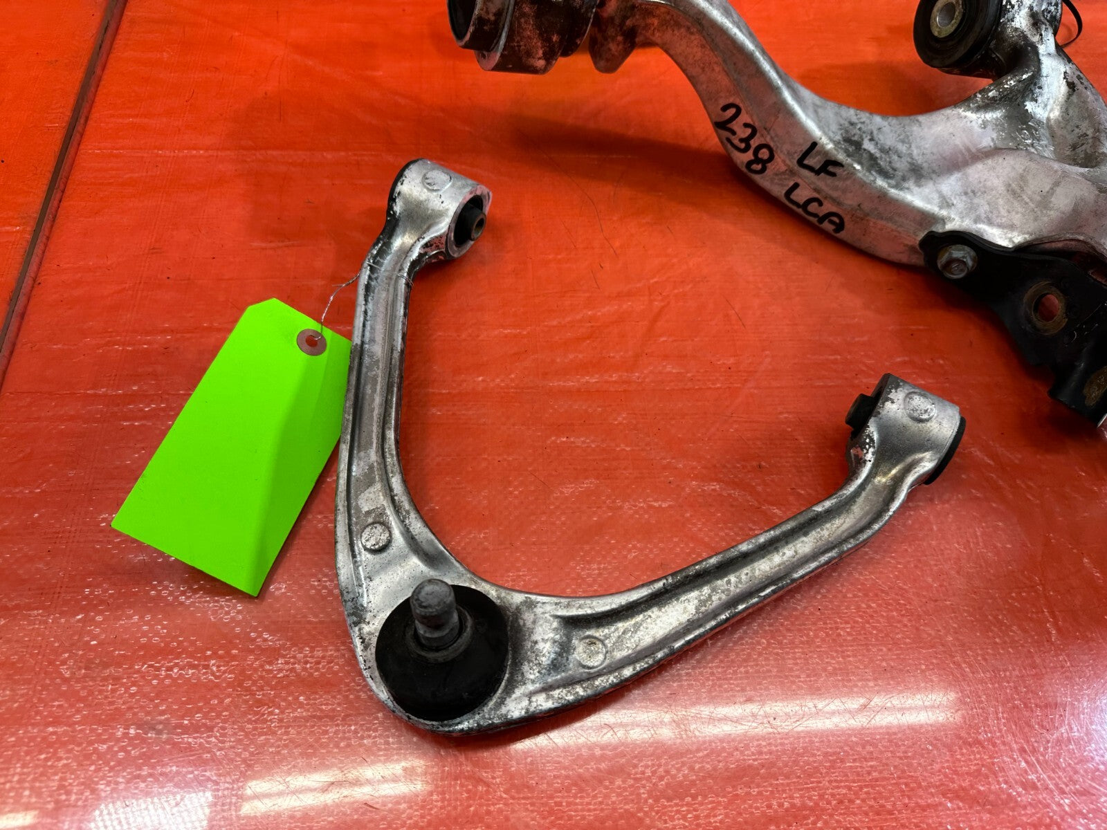 09 13 INFINITI G37 4D   RWD   LEFT FRONT SPINDLE W/ UPPER & LOWER CONTROL ARMS20